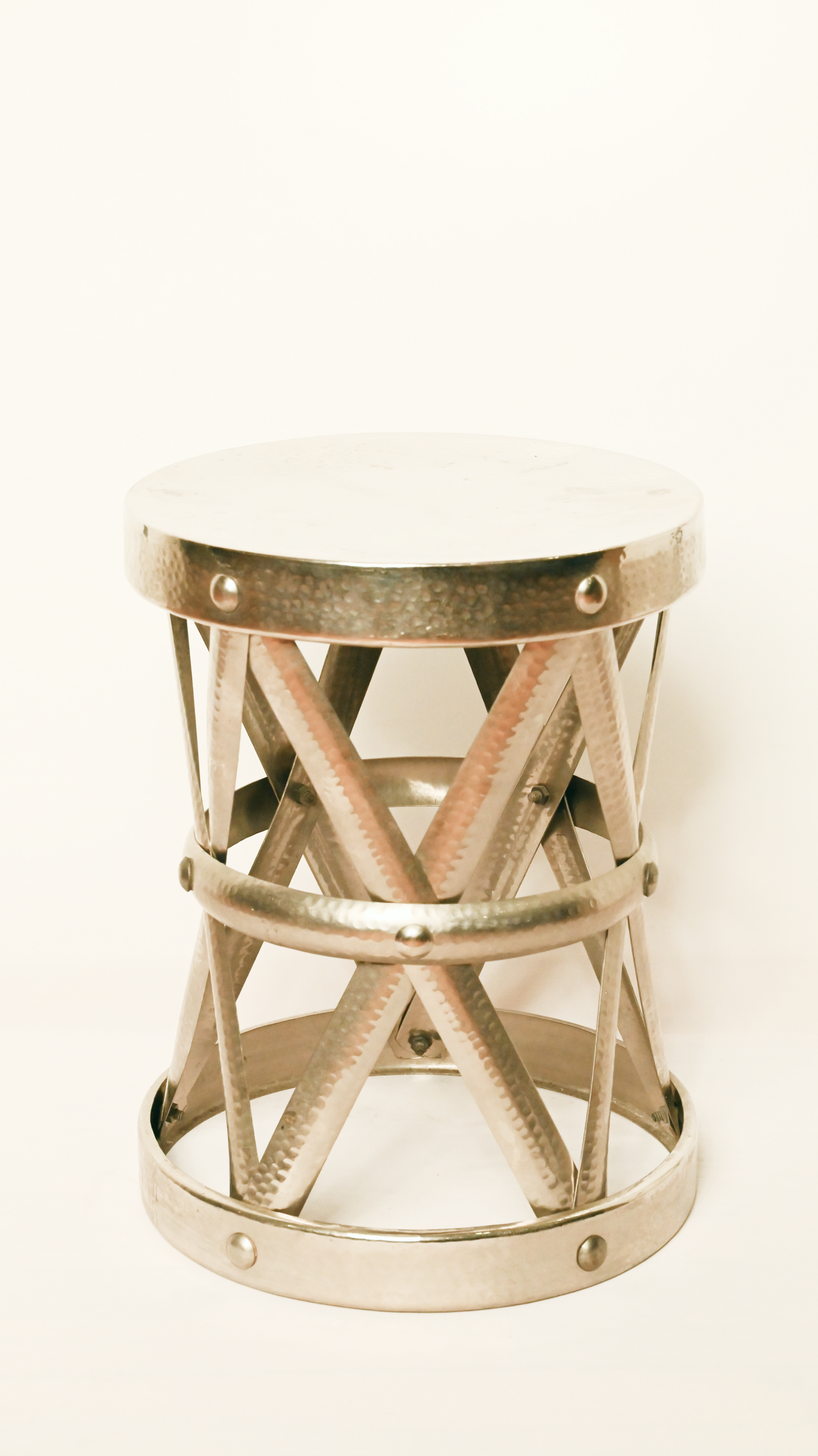 HAMMERED POLISHED METAL STOOL