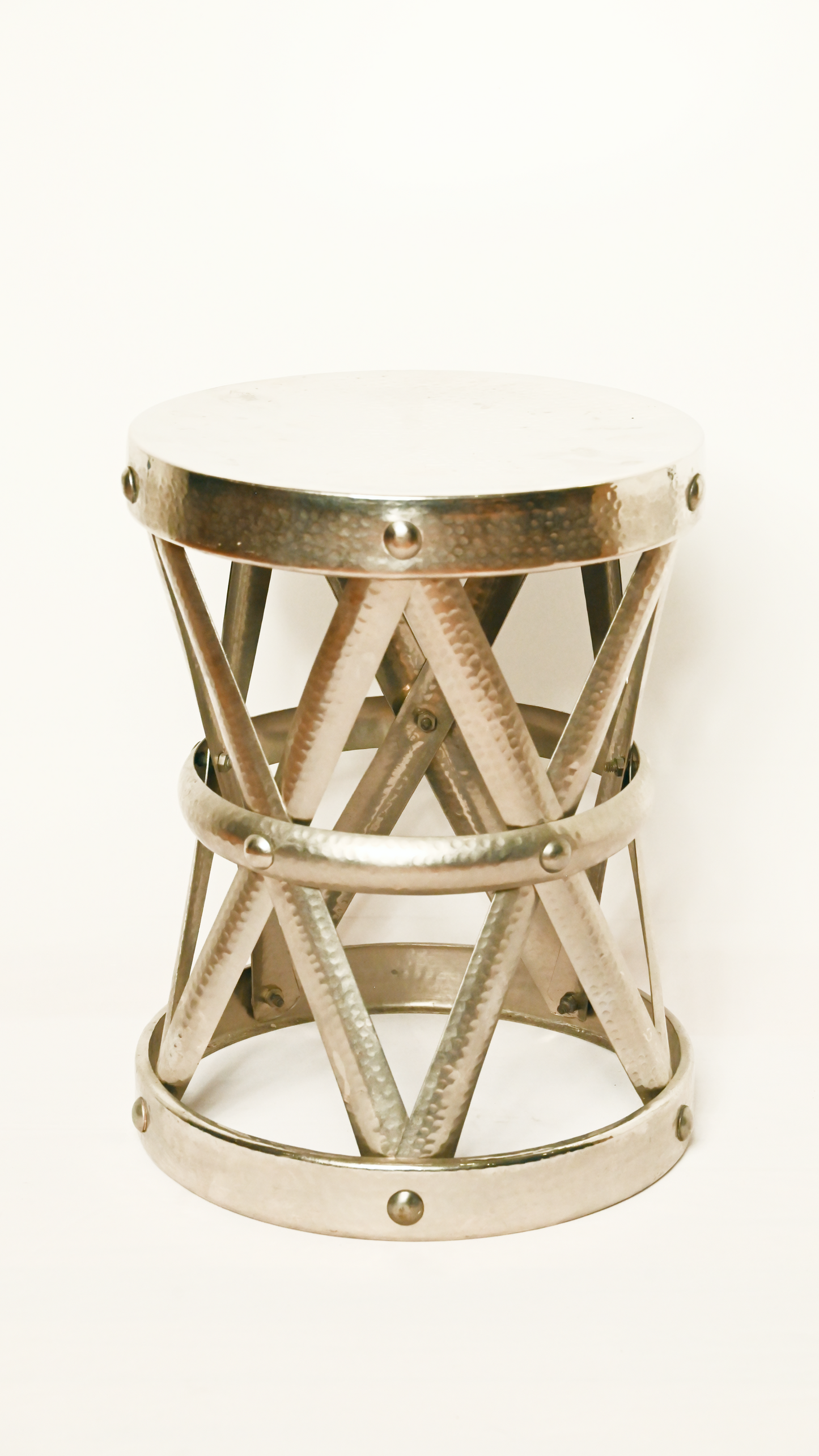 HAMMERED POLISHED METAL STOOL